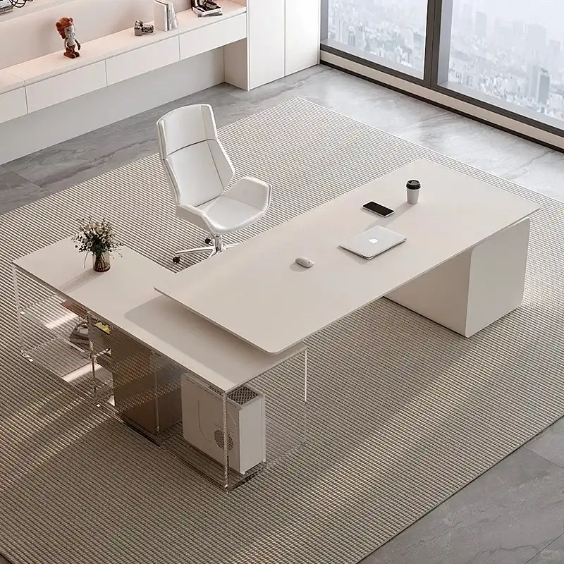 Laisen desk scene image