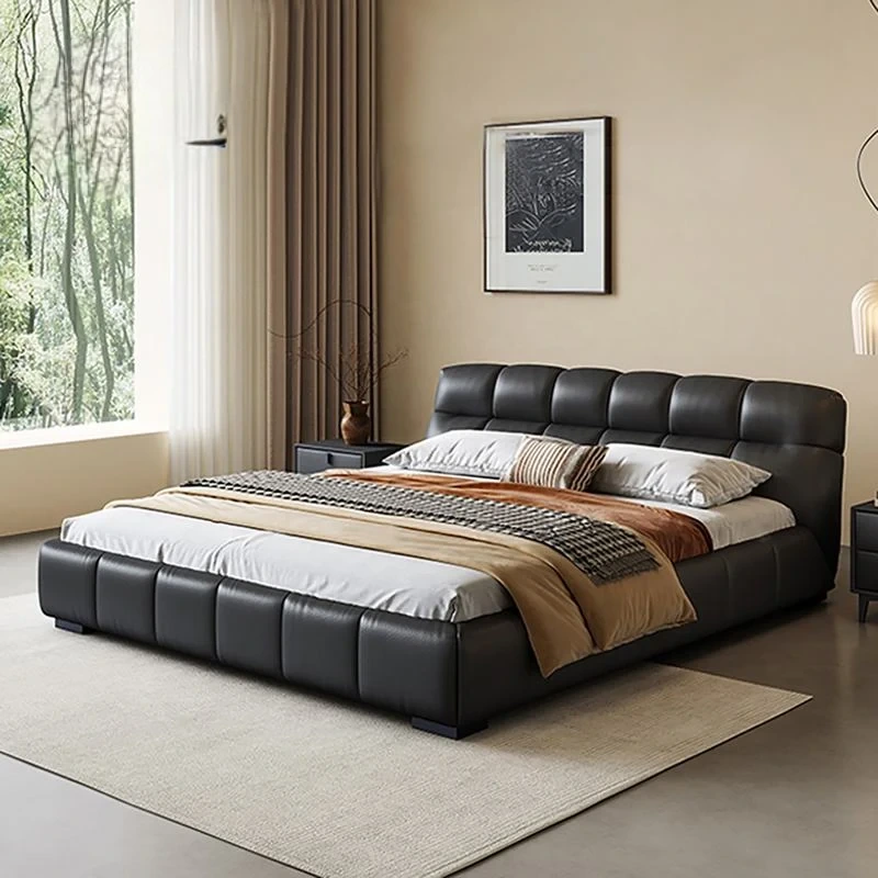 Tufted black leather king bed for luxury hotel suites